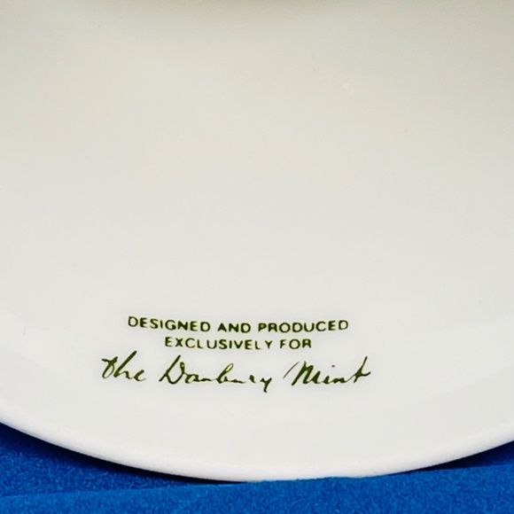 Bareuther Waldsassen Bavaria Germany Floral Bell w Rose Handle for Danbury Mint - Picture 9 of 9